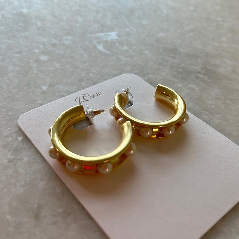 NWT! J Crew Pearl hoop earrings